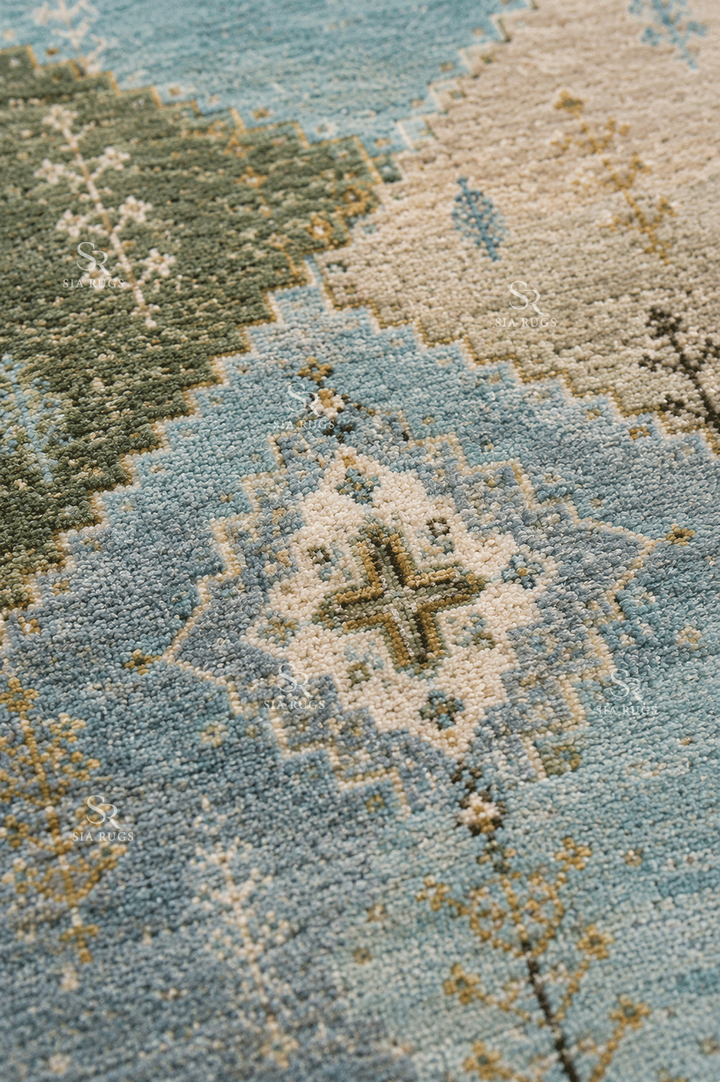 alpine-sky-mosaic-hand-knotted-carpet (1)
