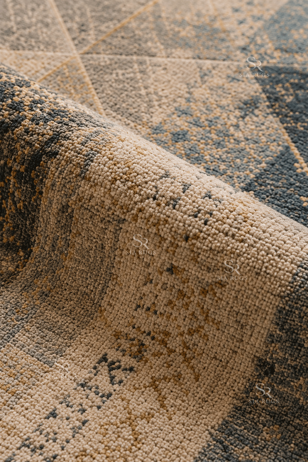 layered-heritage-grid-hand-knotted-carpet