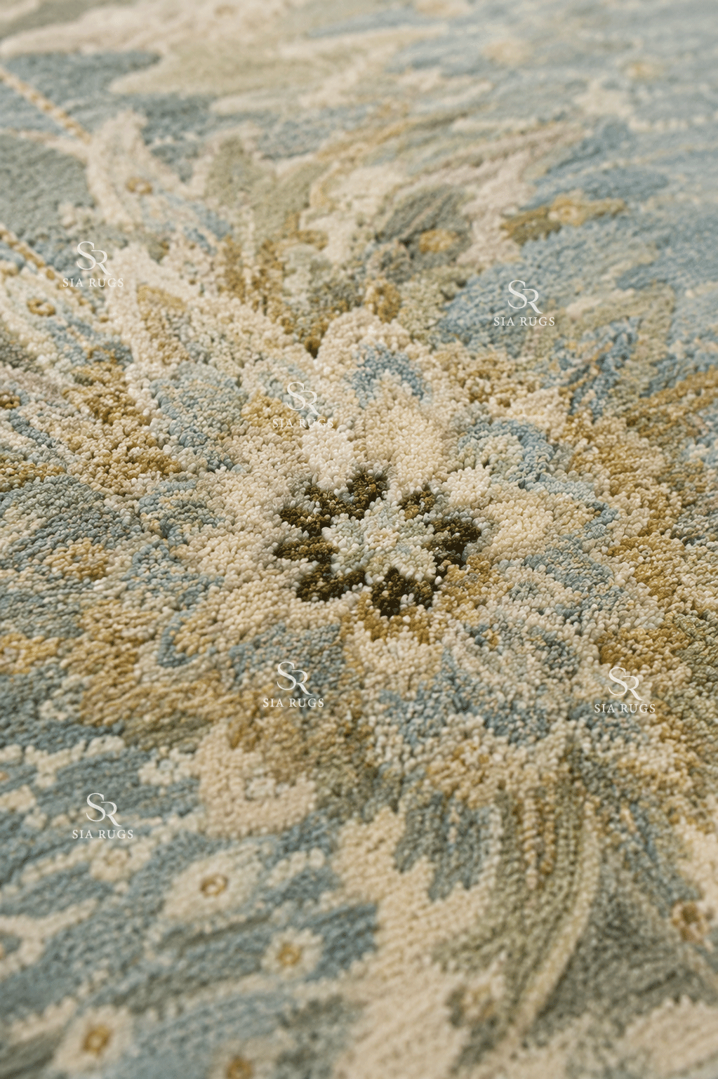 celestial-lotus-waters-hand-knotted-carpet (4)