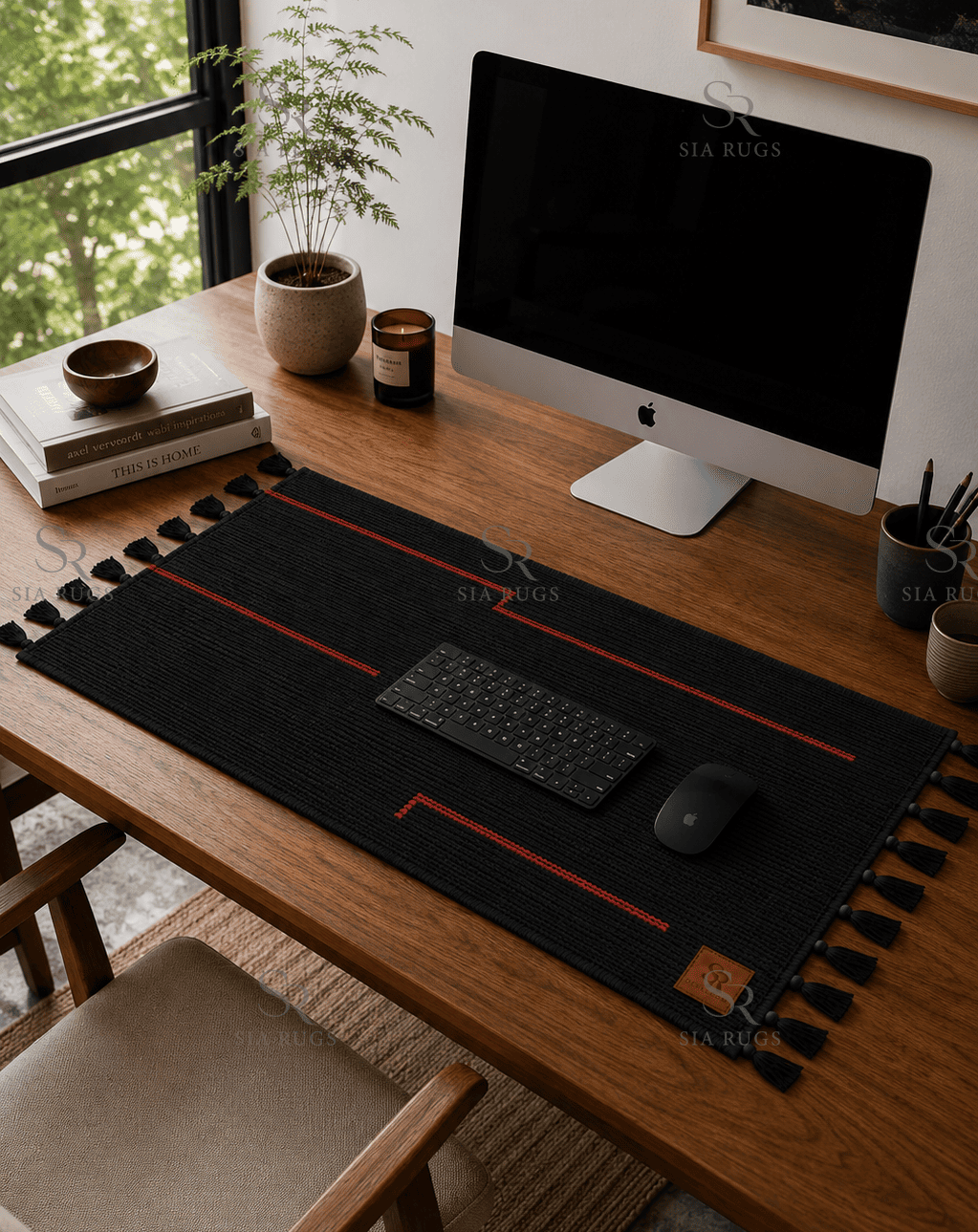 black-signal-line-handwoven-100-count-fine-lincoln-wool-desk-mat (1)